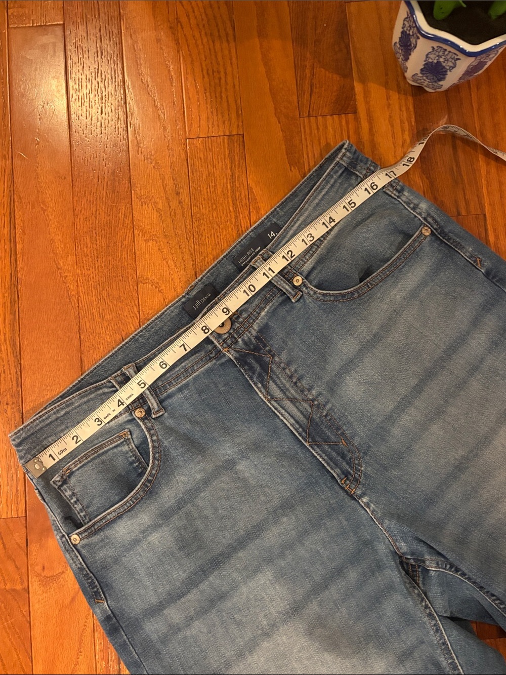 High Rise Straight Leg Crop Jeans - 14 R - Picture 12 of 12
